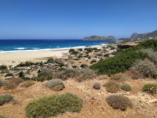 Market & financial feasibility study based on a hybrid hospitality concept for a large seaside plot in Chania