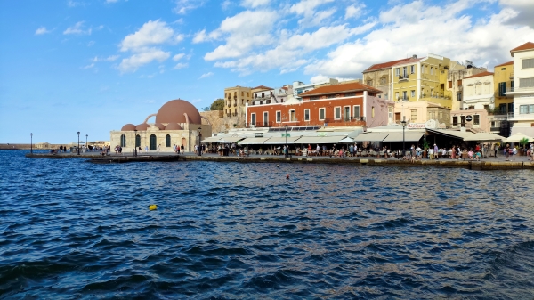 Business plan for the expansion of a 4-star city hotel in Chania through the acquisition of the adjacent property