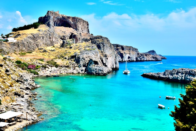 Hotel performance studies for multiple top resort locations in Greece