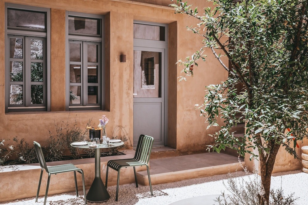 Development of a national Greek standard to certify boutique hotels