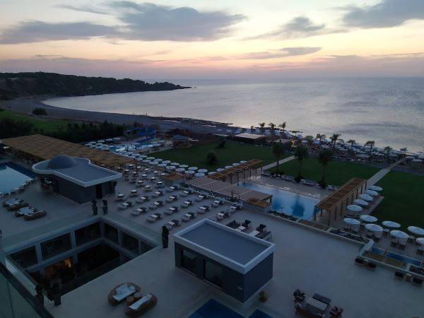 Outsourced Guest Services Concessions and hotel space optimisation improvements for premium hotels of a large Greek hotel chain